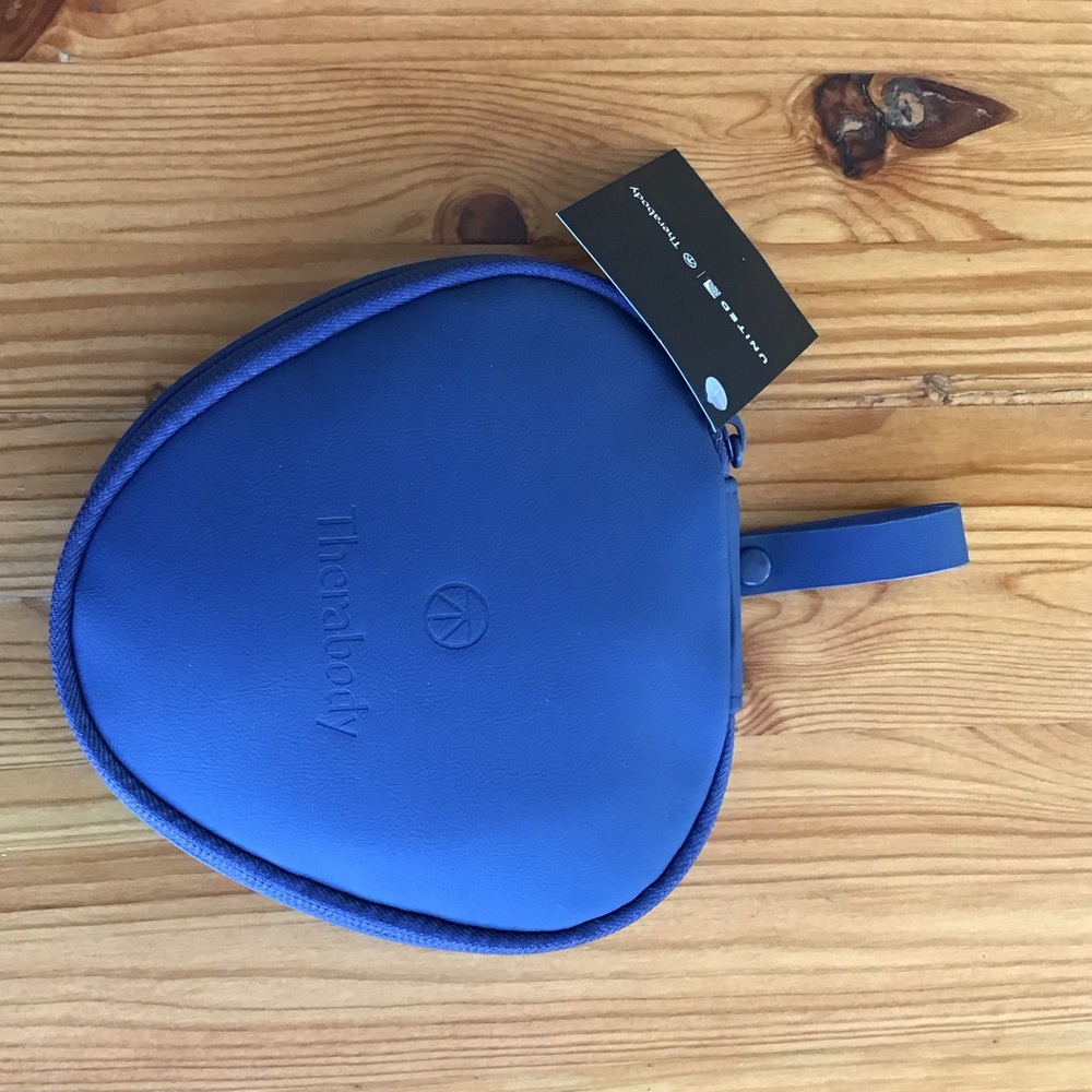 Therabody Blue Toiletry Bag for Men